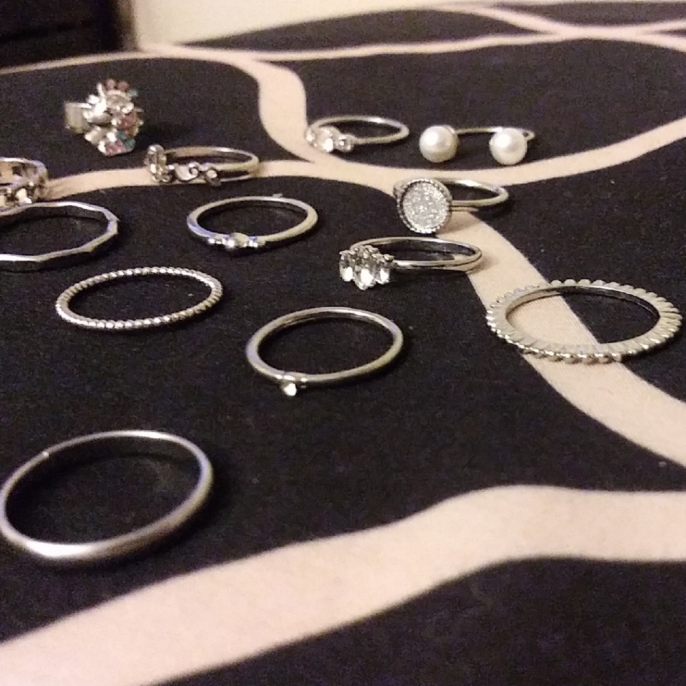 Chic Silver Ring Collection - Picture 3 of 3